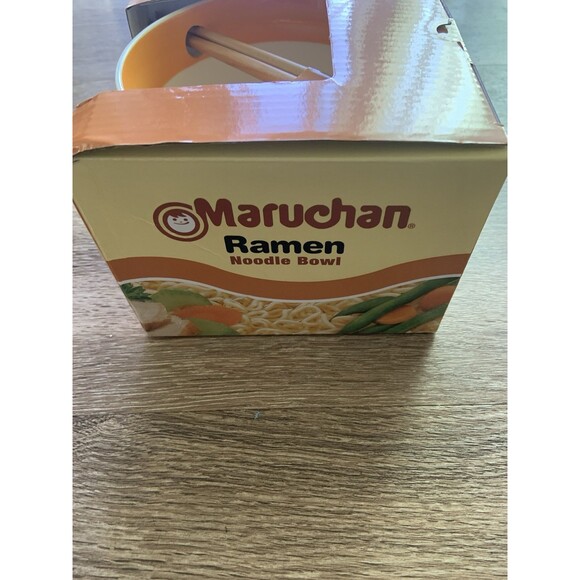 Maruchan Ramen Noodle Soup Chicken Bowl with Chopsticks By Mad Engine **NEW - Picture 3 of 5